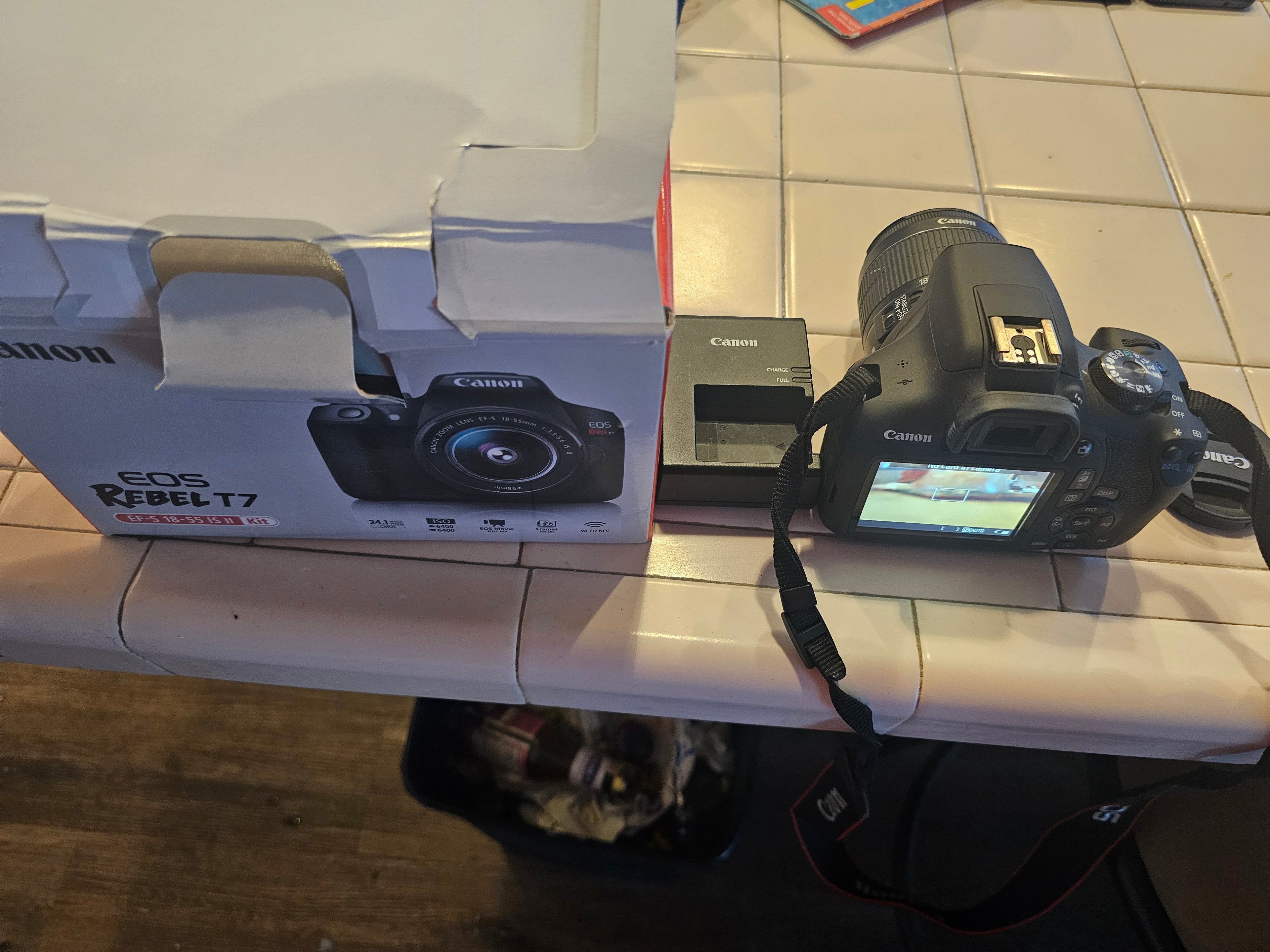 Canon eos t7