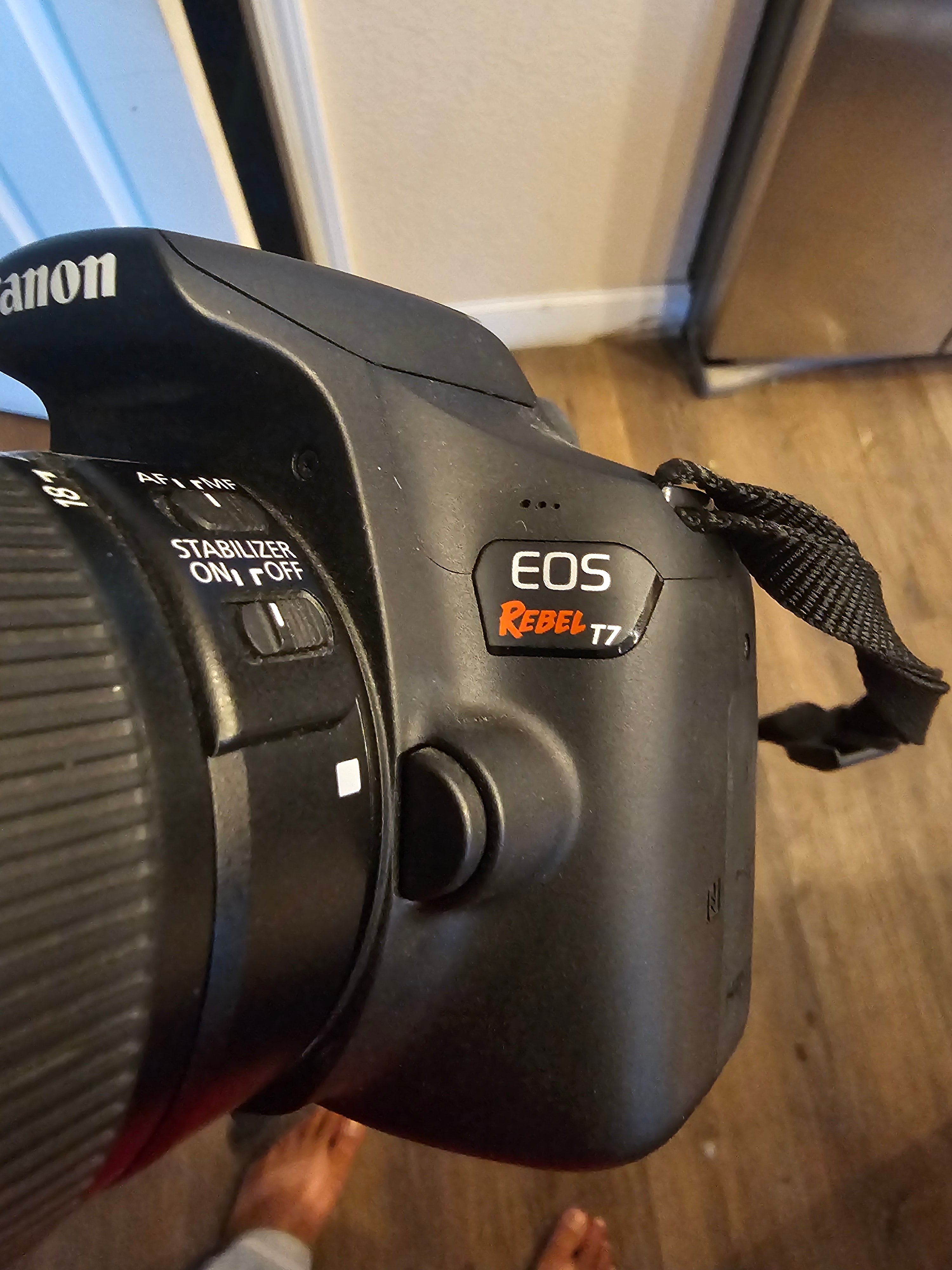 Canon eos t7