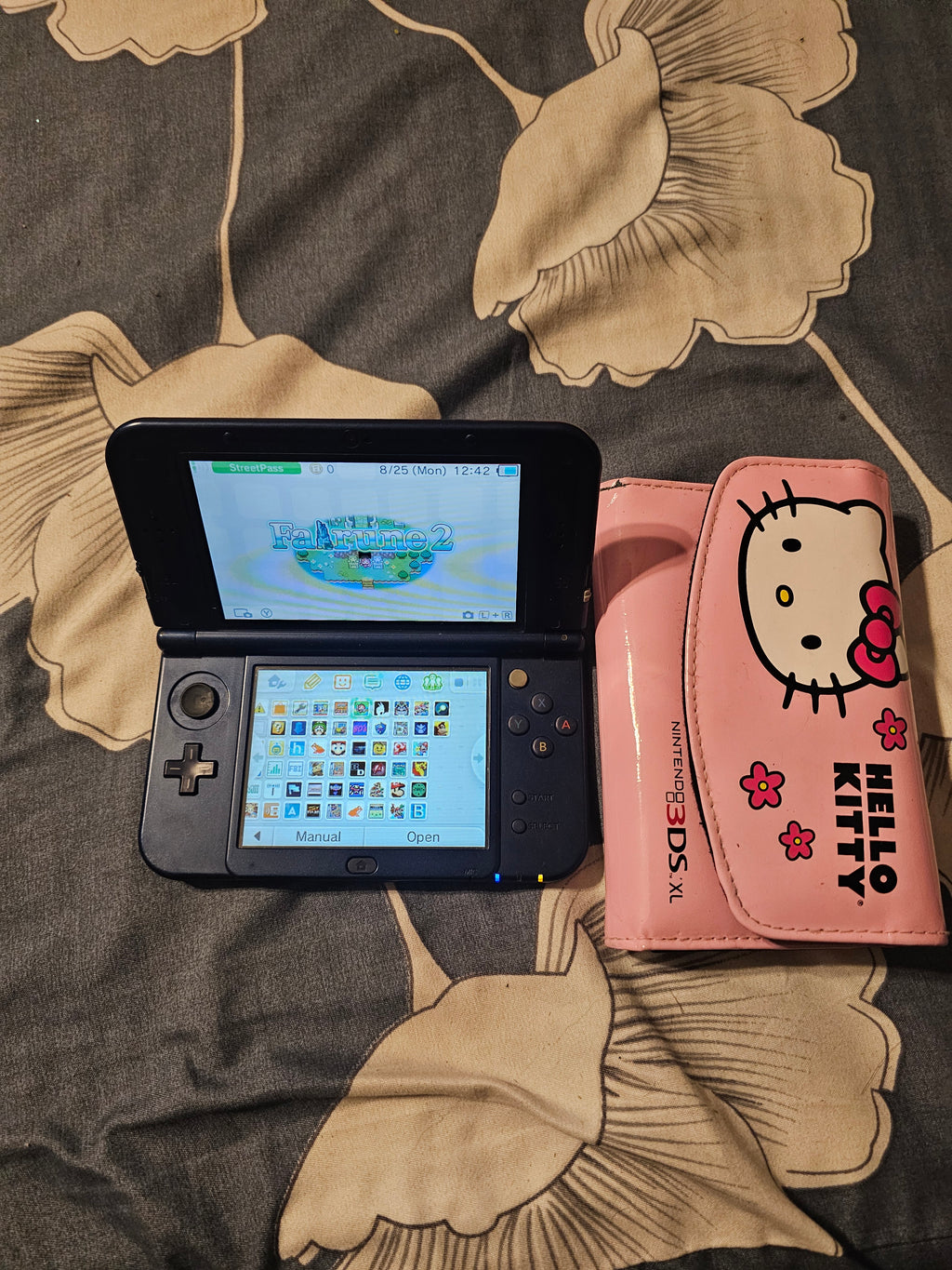 New galaxy 3ds xl modded with games