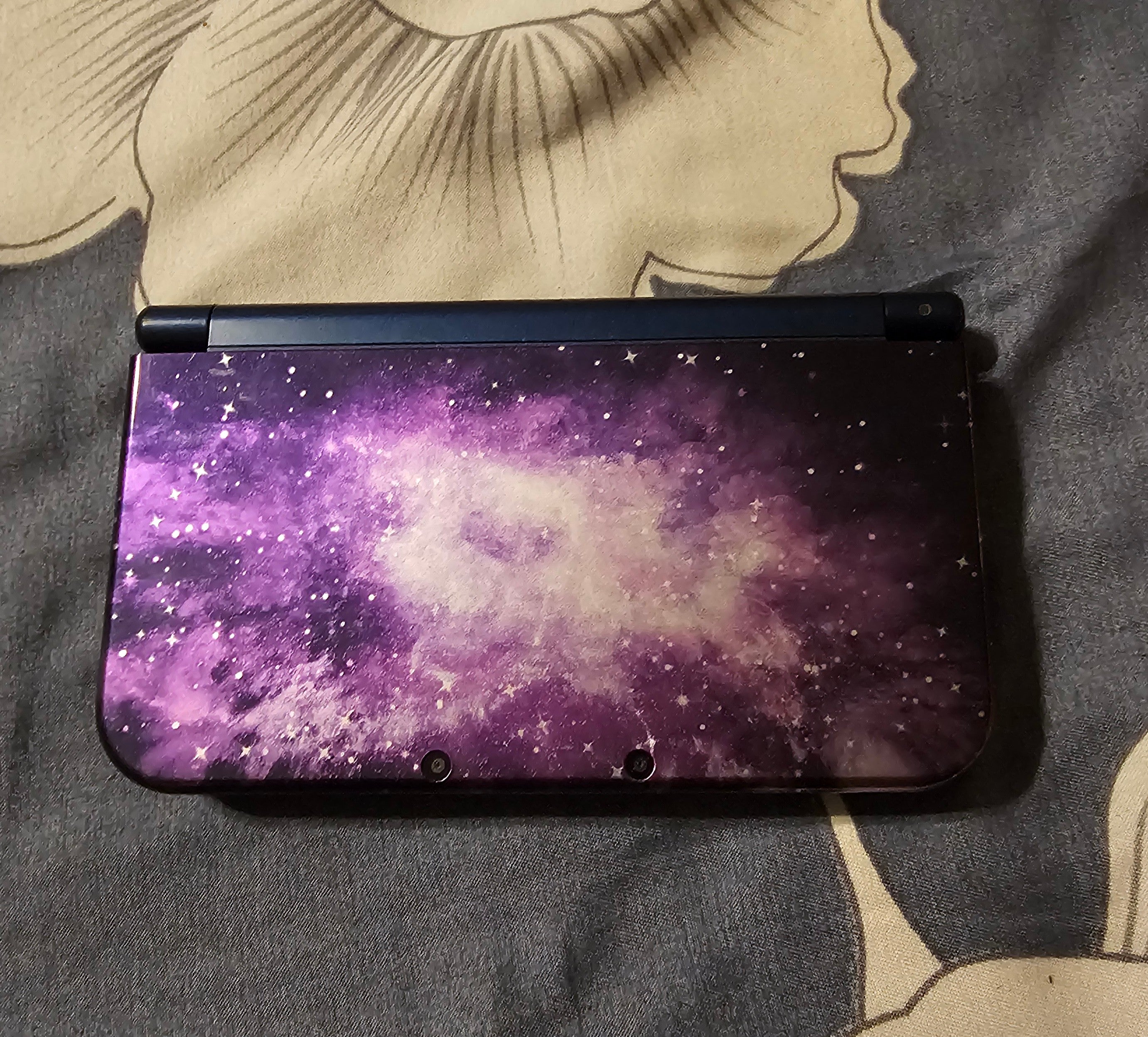 New galaxy 3ds xl modded with games