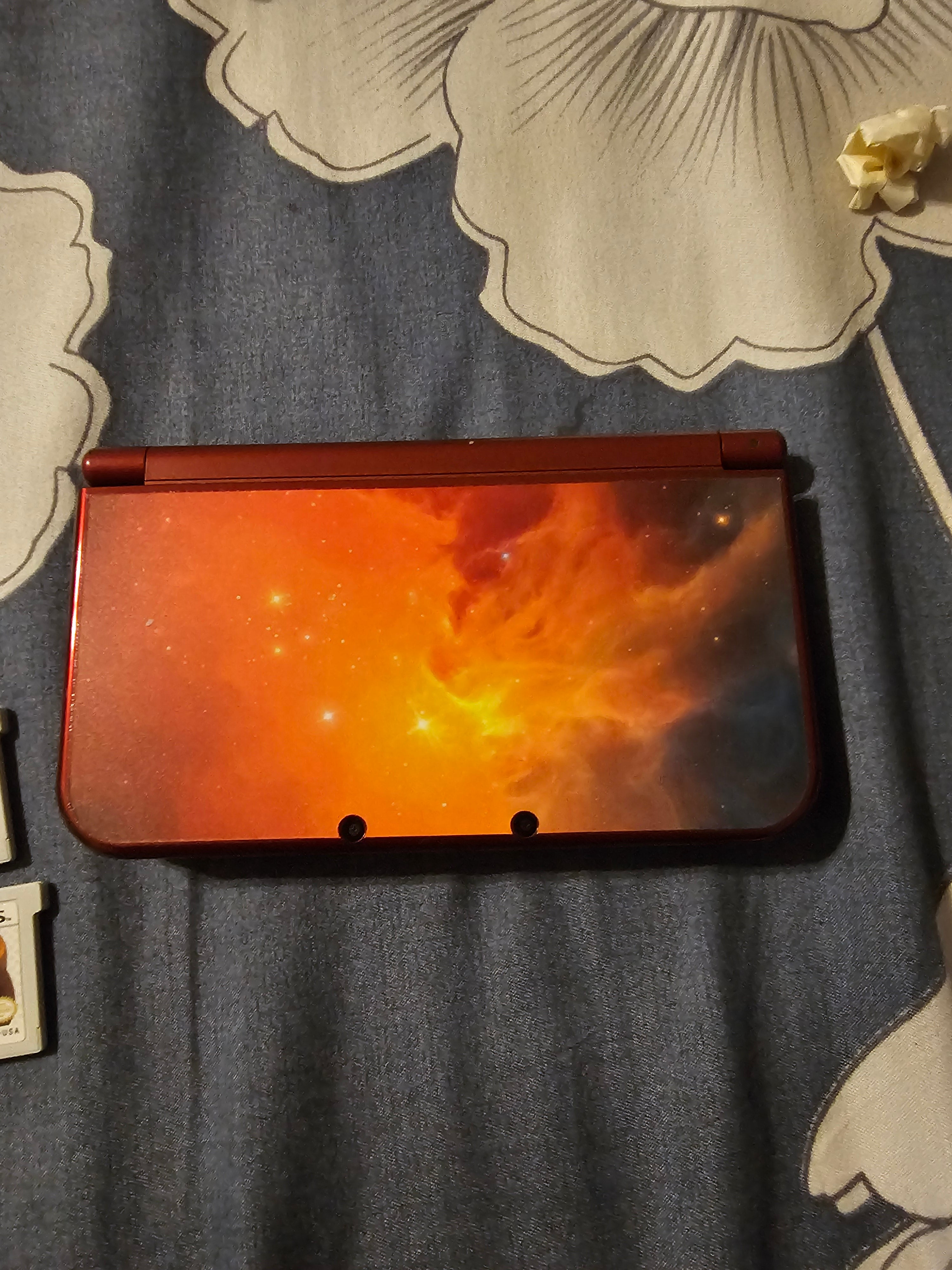 New 3ds xl red with games